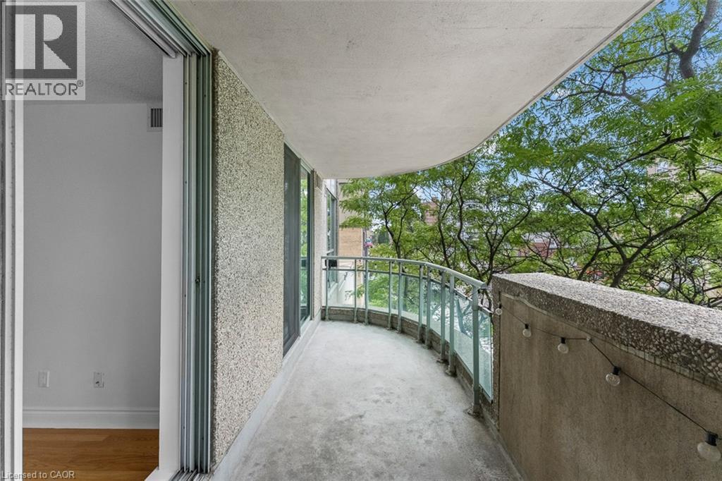 398 Eglinton Avenue E Unit# 308, Toronto, ON