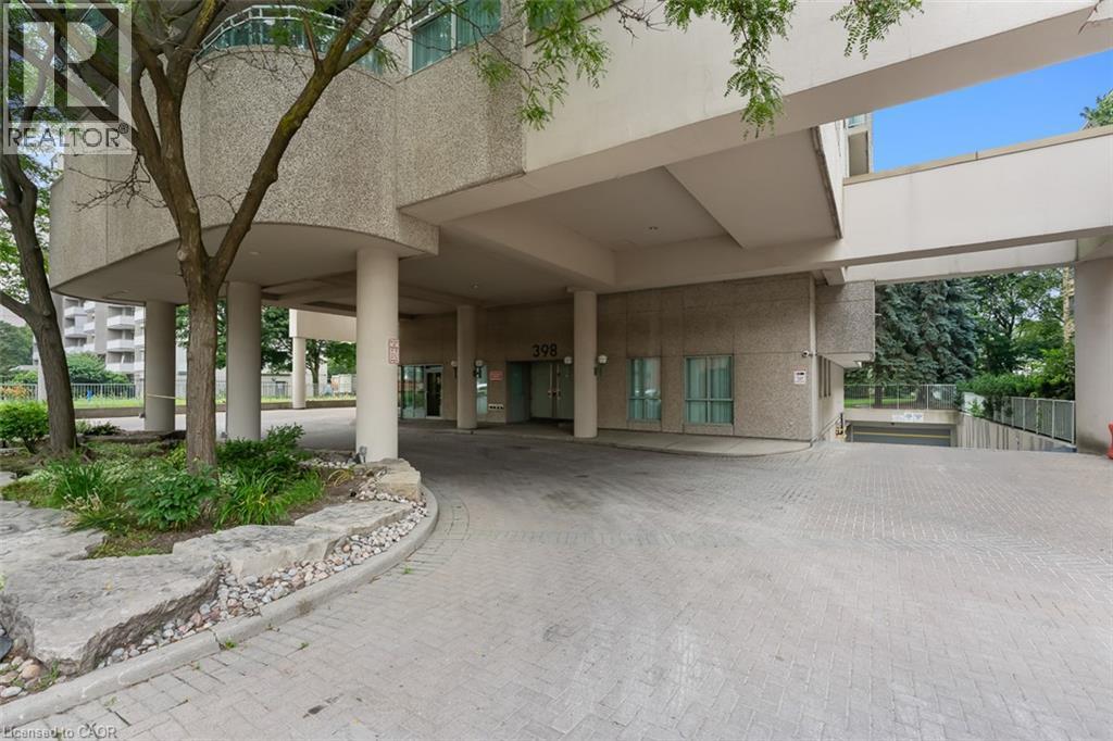 398 Eglinton Avenue E Unit# 308, Toronto, ON