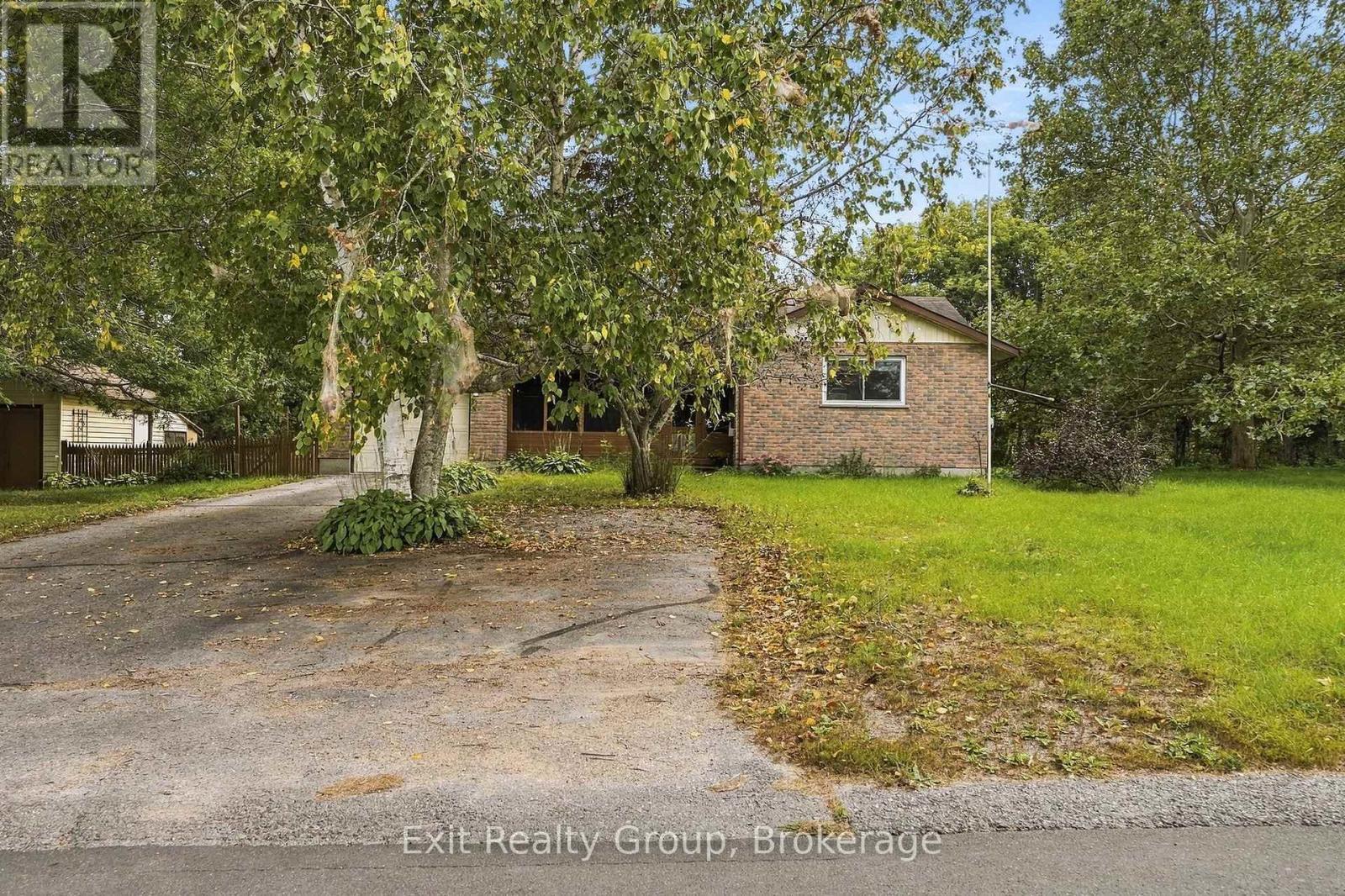 31 Ridge Road, Prince Edward County (Hallowell Ward), ON