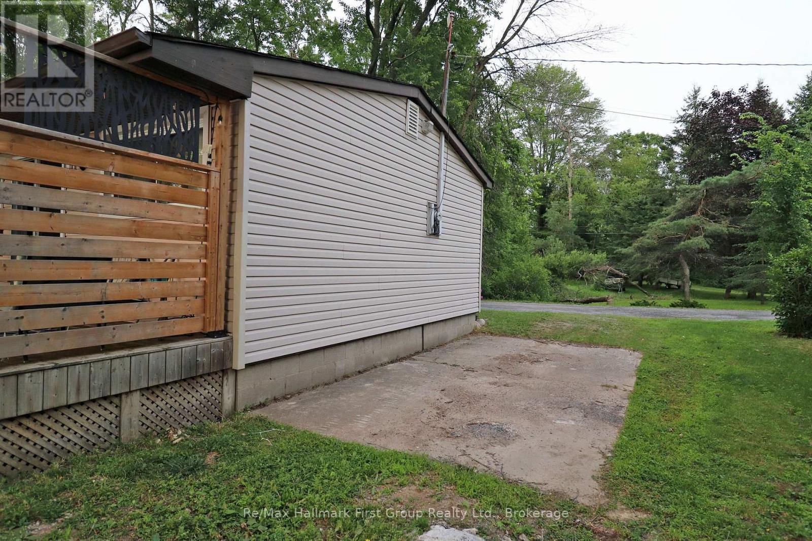 Parking - 111 Hughes Lane, Tweed (Hungerford (Twp)), ON
