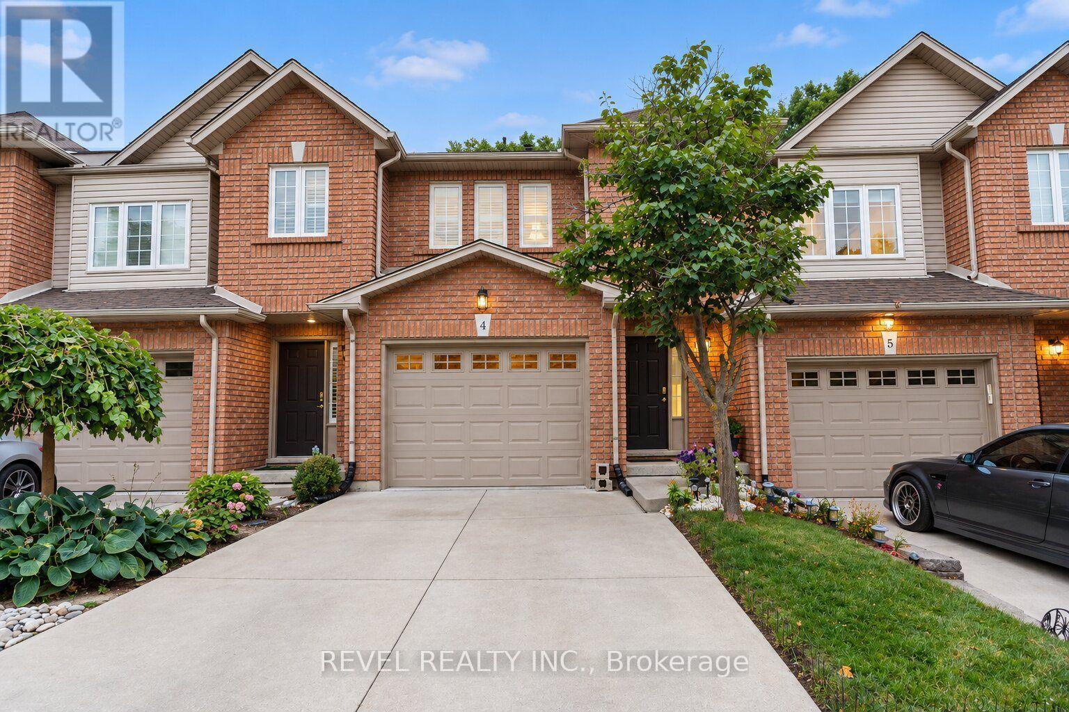 4 - 348 Highland Road W, Hamilton, ON