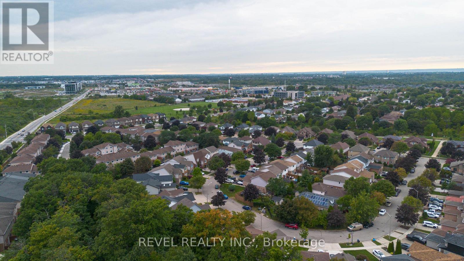 4 - 348 Highland Road W, Hamilton, ON