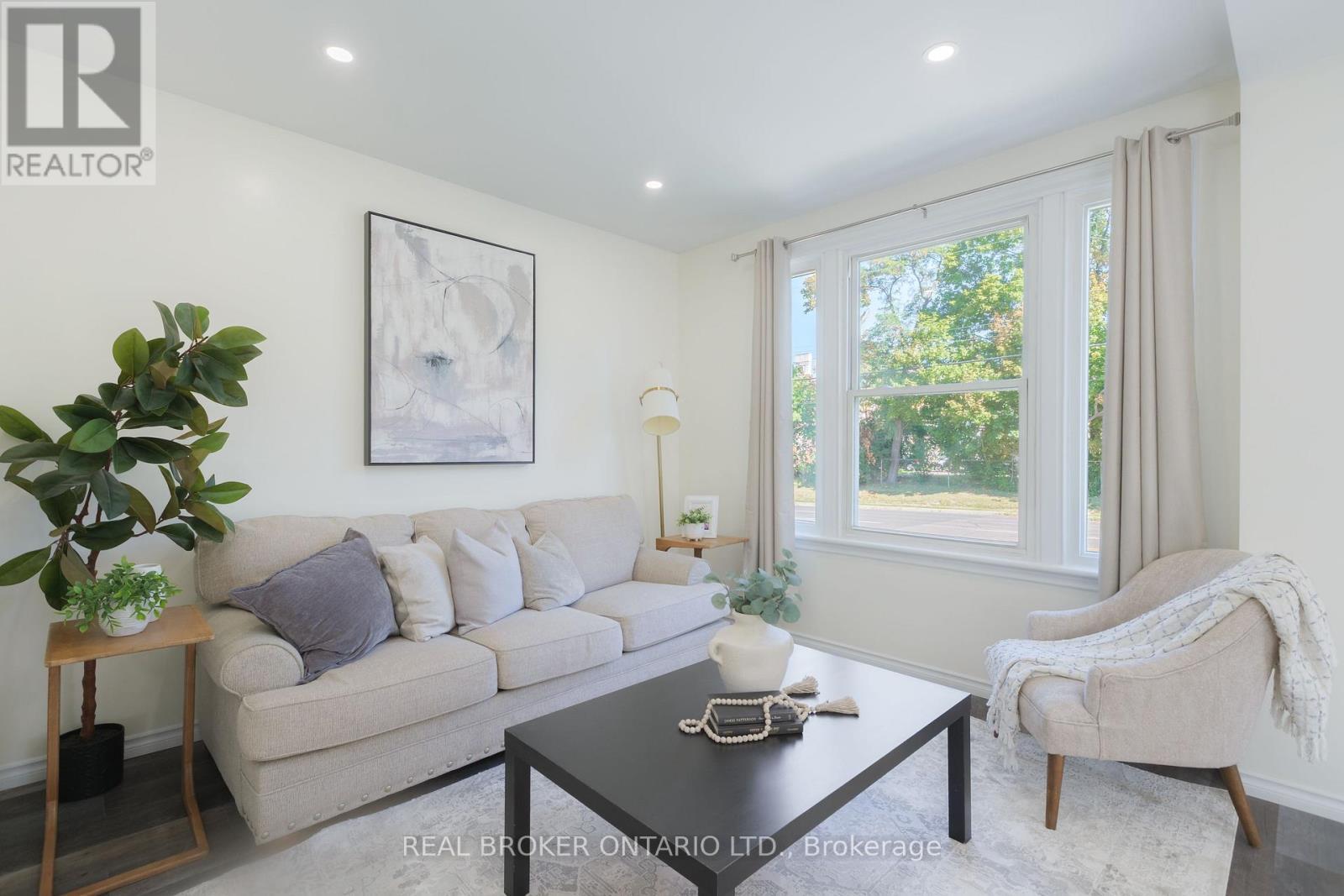 95 Fennell Avenue W, Hamilton, ON