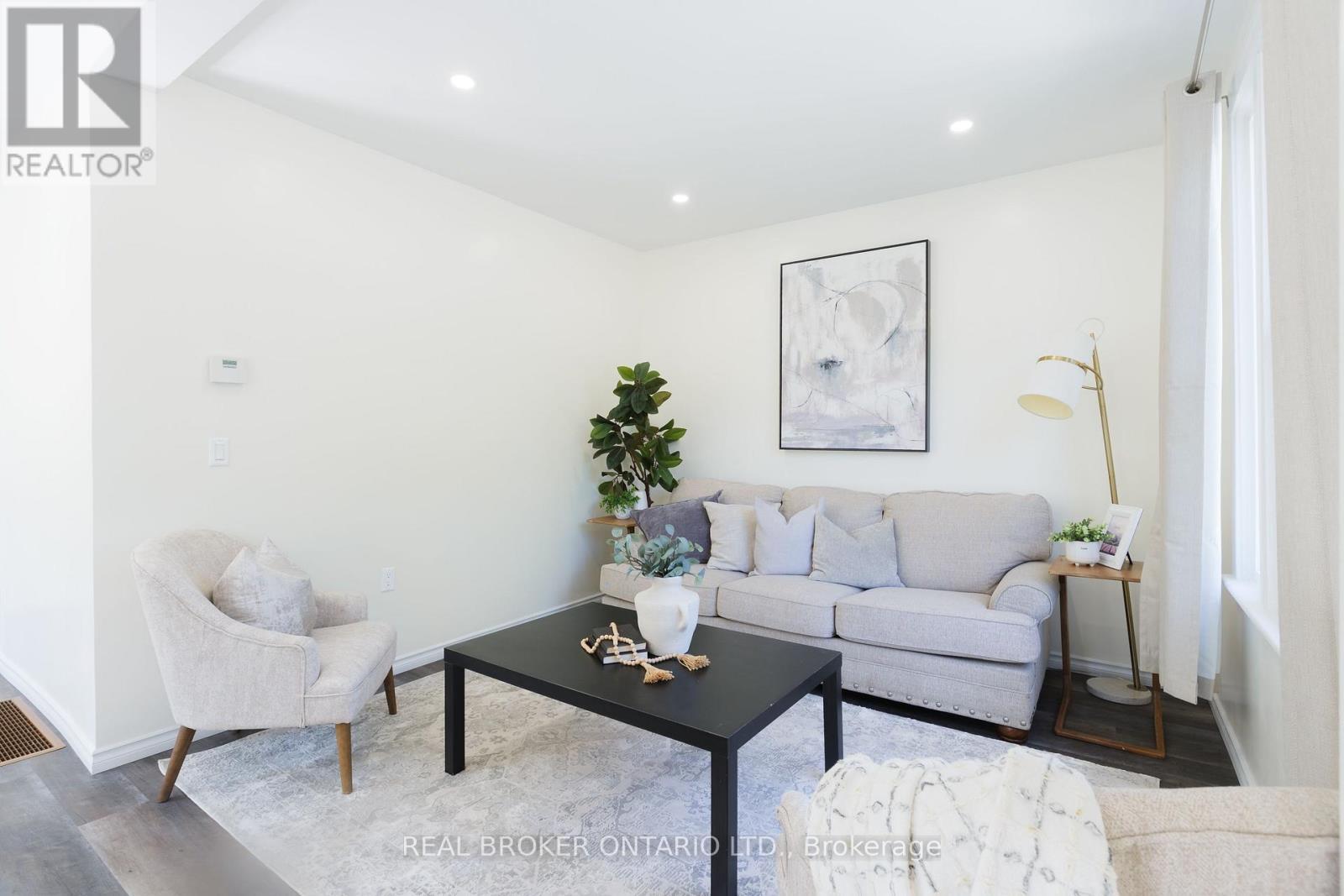 95 Fennell Avenue W, Hamilton, ON