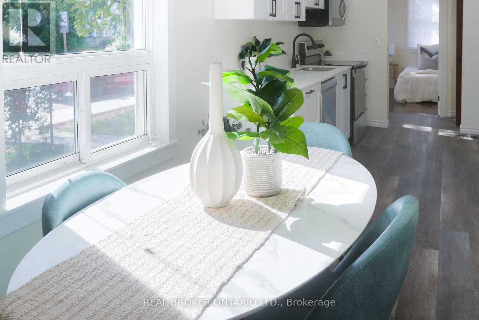 95 Fennell Avenue W, Hamilton, ON