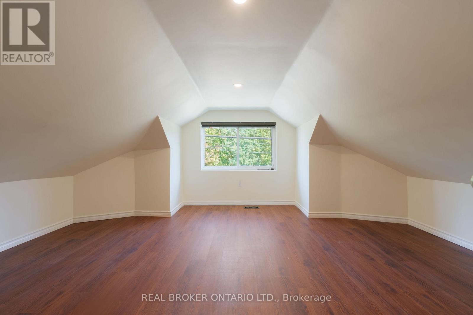 95 Fennell Avenue W, Hamilton, ON