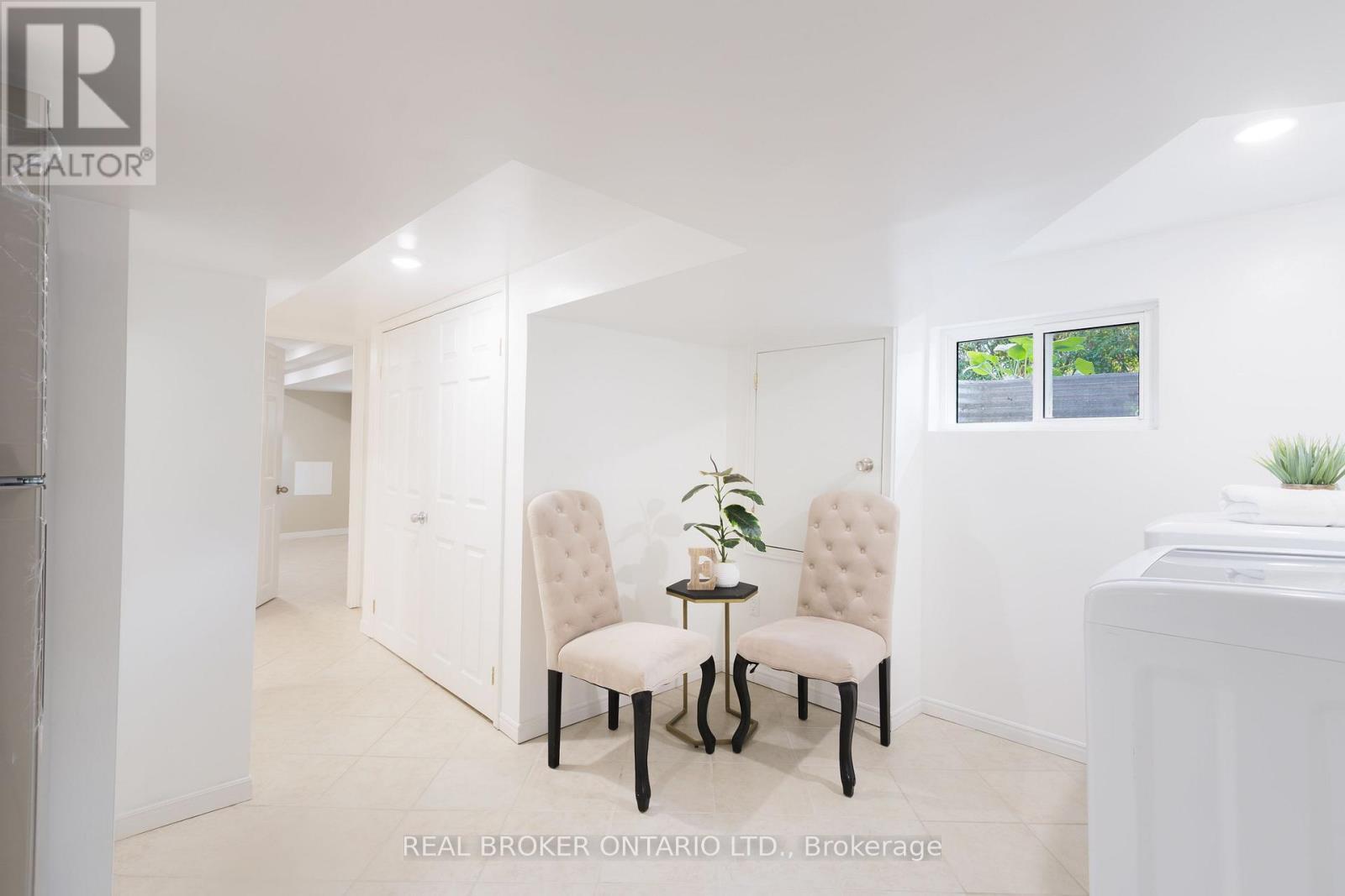 95 Fennell Avenue W, Hamilton, ON