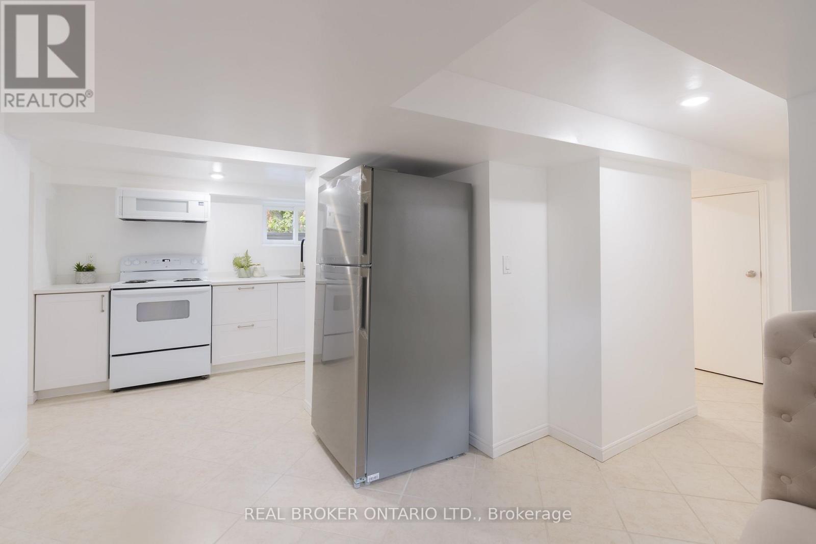 95 Fennell Avenue W, Hamilton, ON