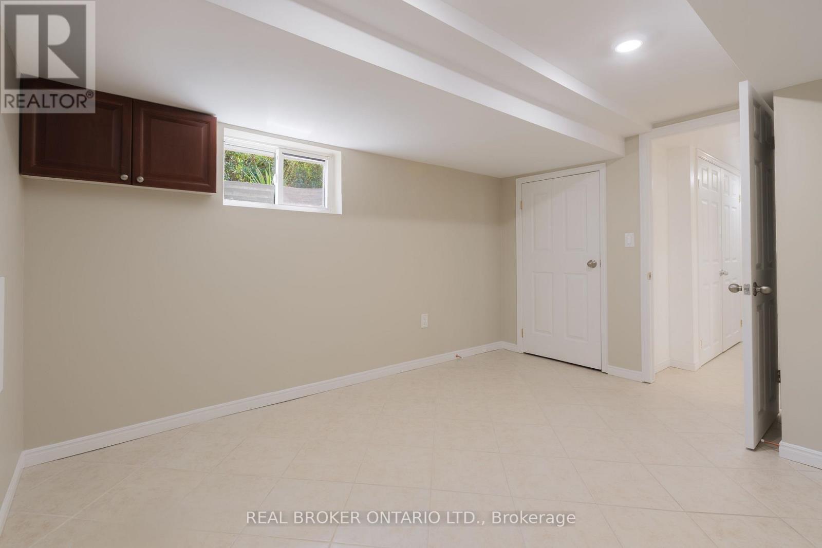 95 Fennell Avenue W, Hamilton, ON