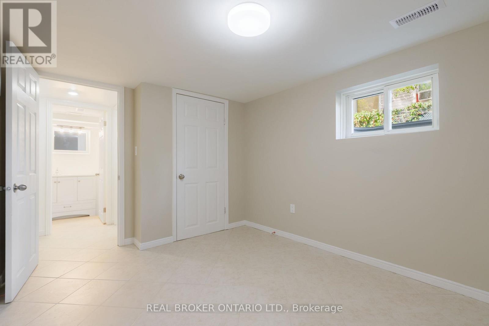 95 Fennell Avenue W, Hamilton, ON