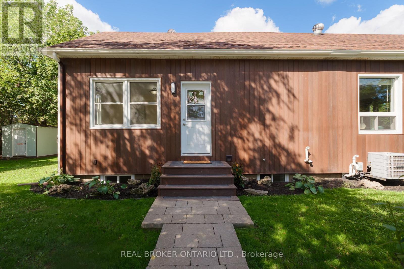 95 Fennell Avenue W, Hamilton, ON