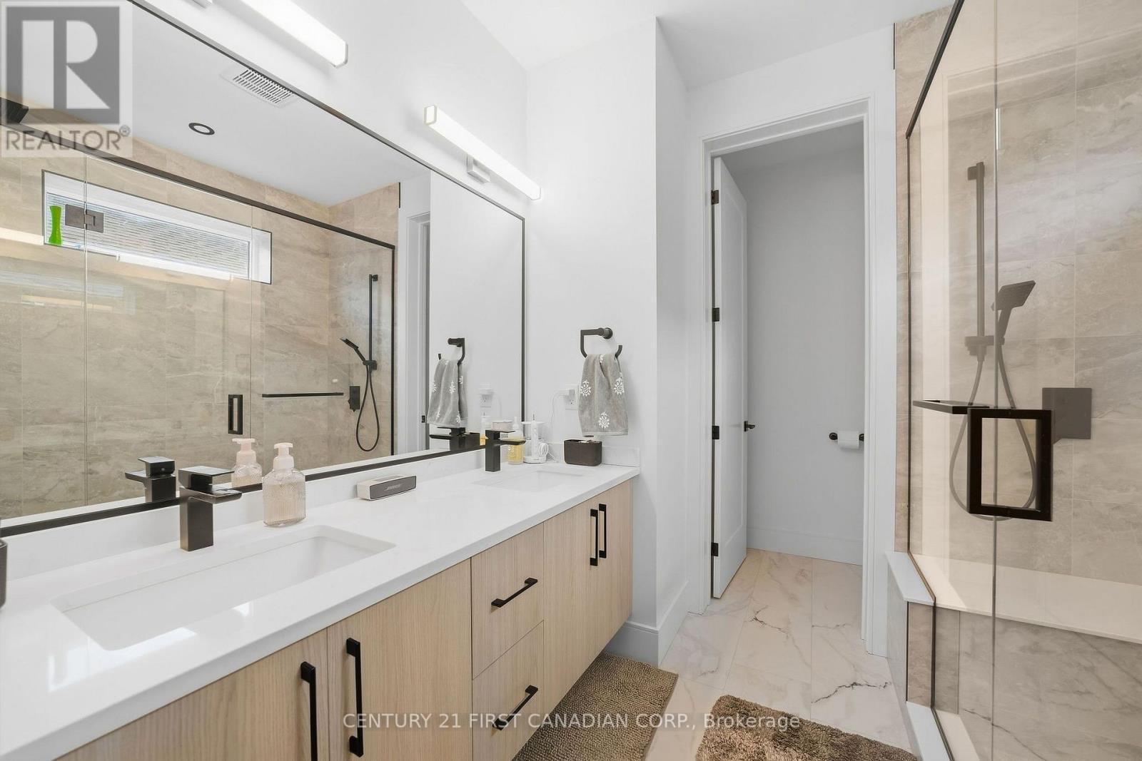 17 Sheldabren Street, North Middlesex (Ailsa Craig), ON
