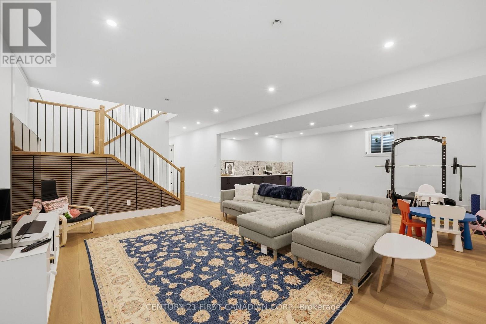 17 Sheldabren Street, North Middlesex (Ailsa Craig), ON