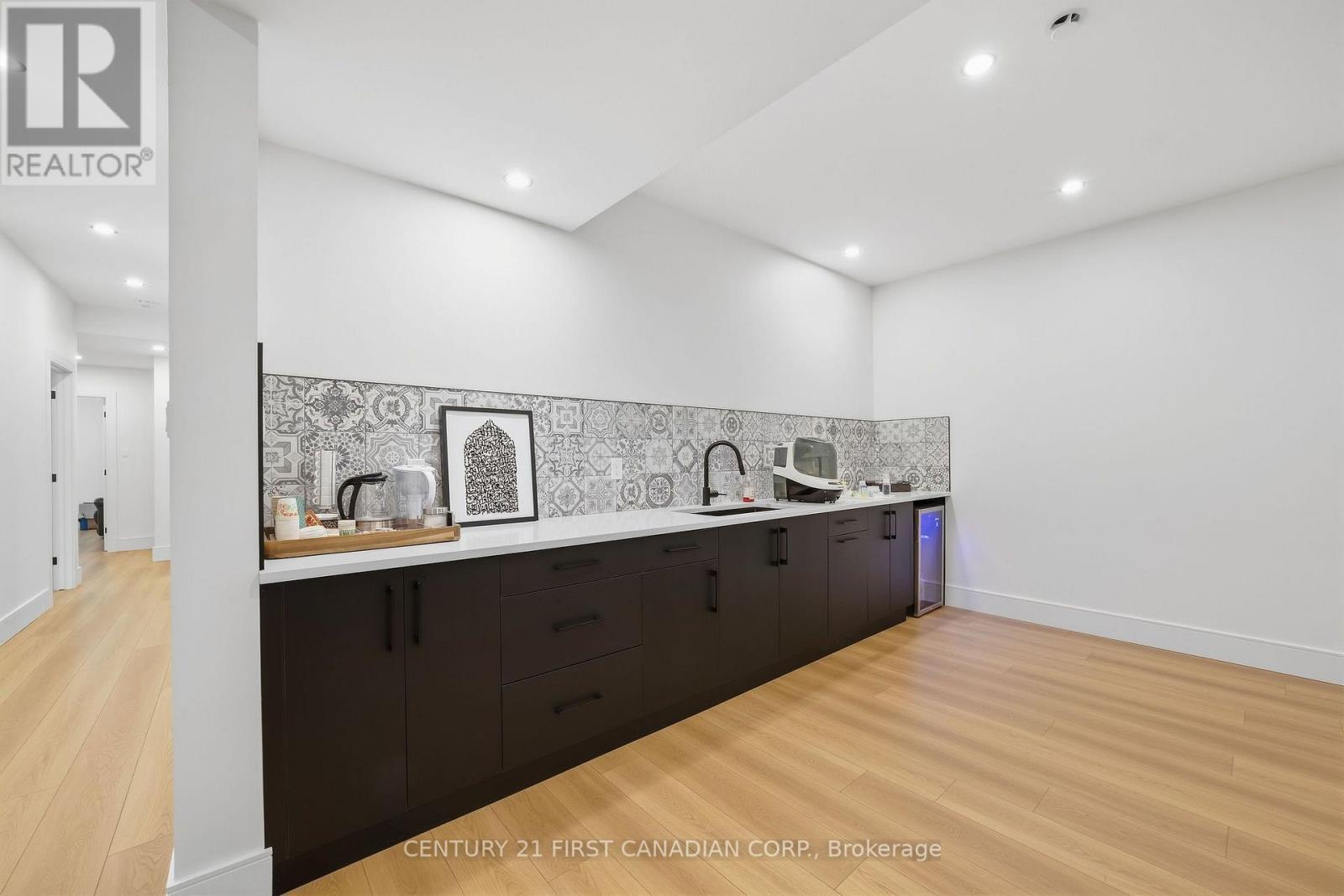 17 Sheldabren Street, North Middlesex (Ailsa Craig), ON