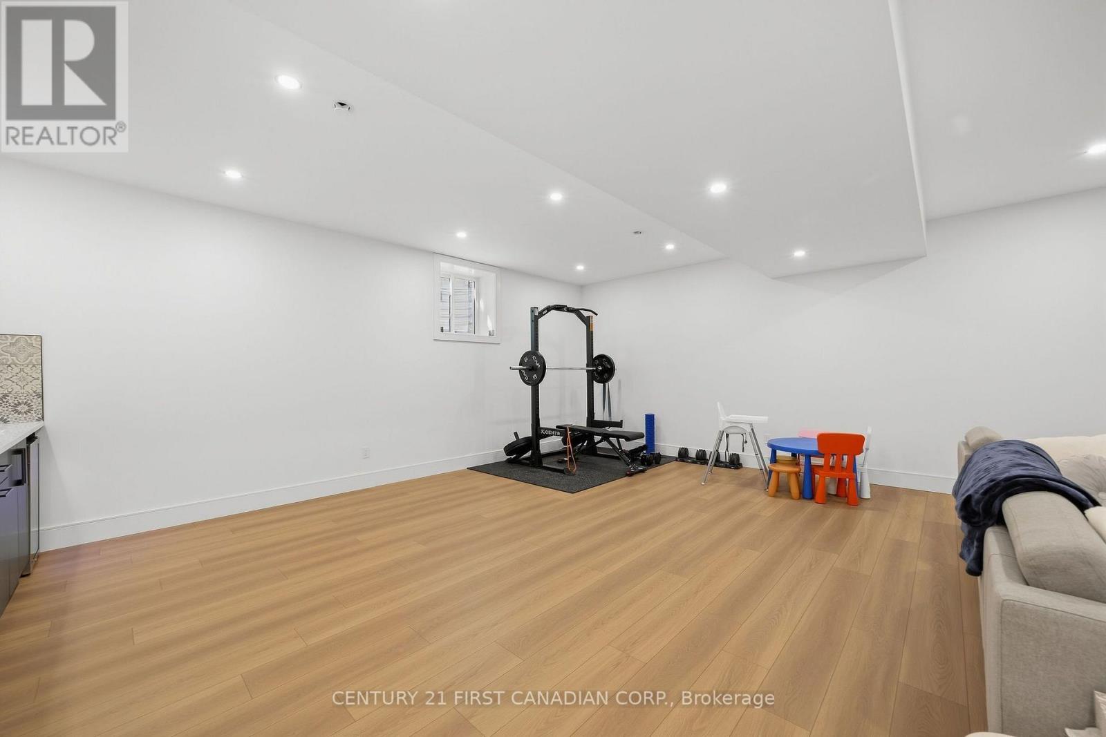 17 Sheldabren Street, North Middlesex (Ailsa Craig), ON