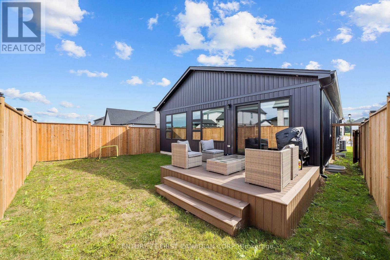 17 Sheldabren Street, North Middlesex (Ailsa Craig), ON