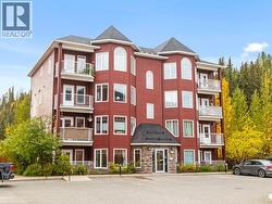 201-6100 6TH AVENUE Whitehorse, YT Y1A 1M5