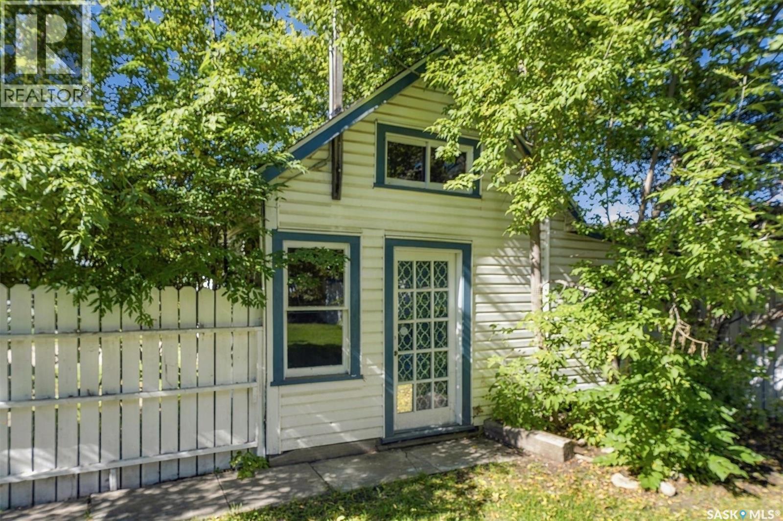 1121 B Avenue N, Saskatoon, SK