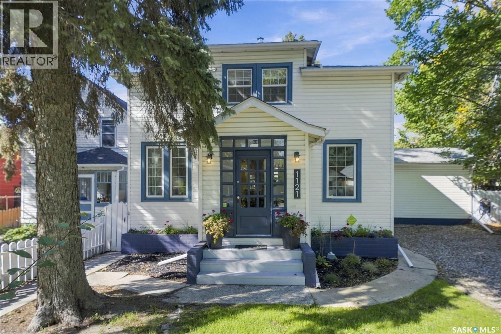 1121 B Avenue N, Saskatoon, SK