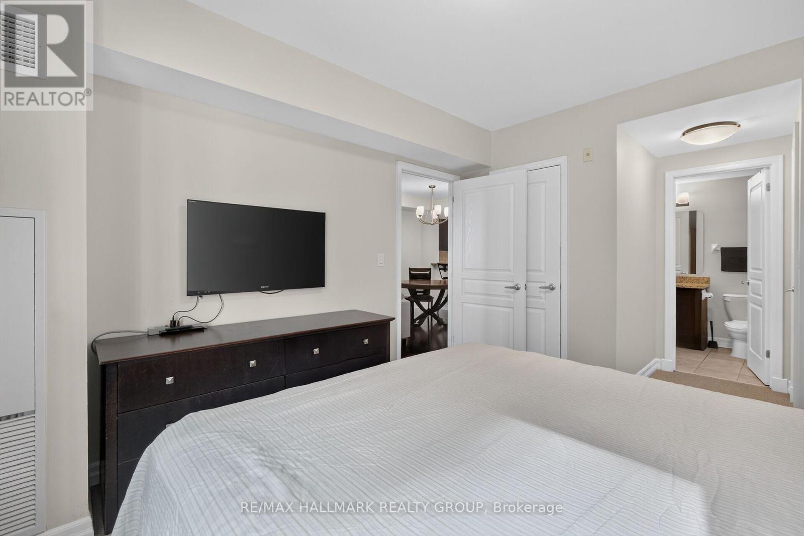 208 - 200 Besserer Street, Ottawa, ON