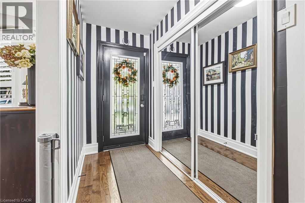 581 Holly Hill Crescent, Burlington, ON