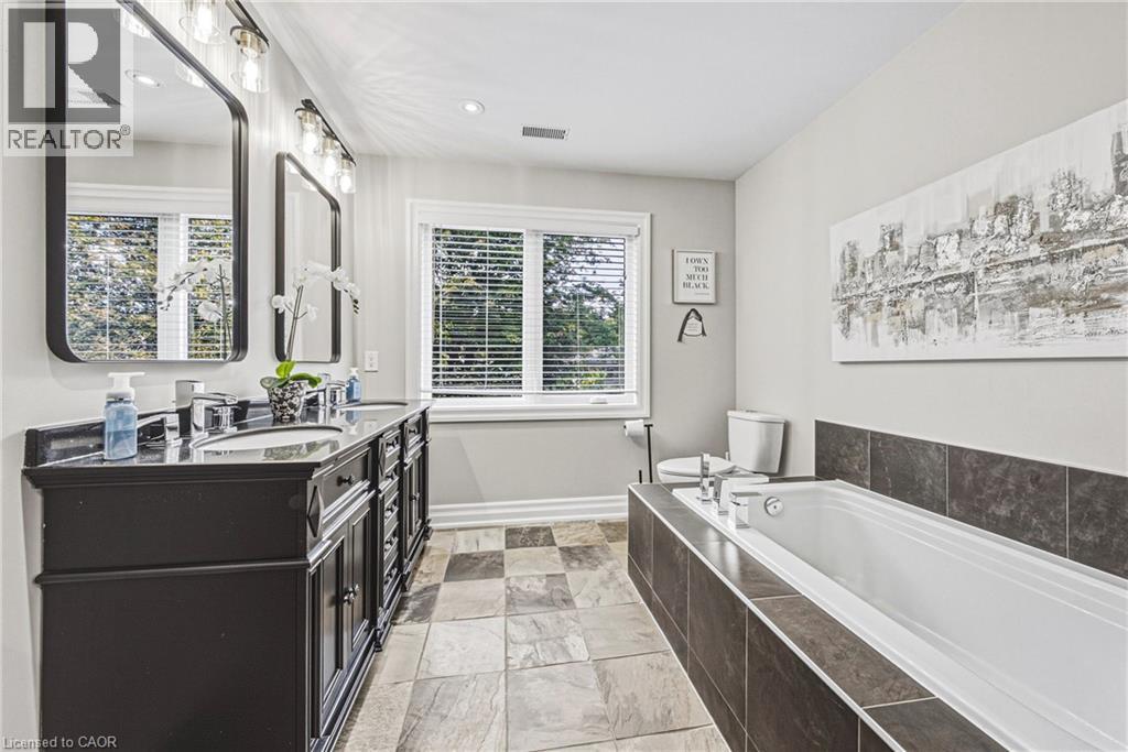 5 piece ensuite bathroom, with heated floors, double sinks, great for getting ready for the day - 581 Holly Hill Crescent, Burlington, ON