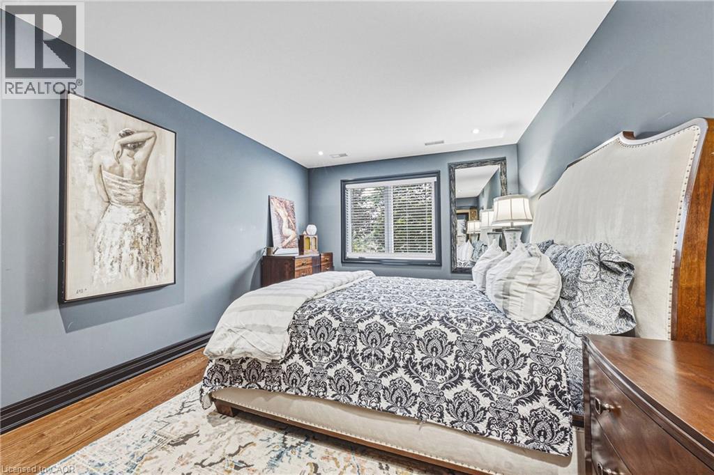 Bedroom #2, hardwood, - 581 Holly Hill Crescent, Burlington, ON