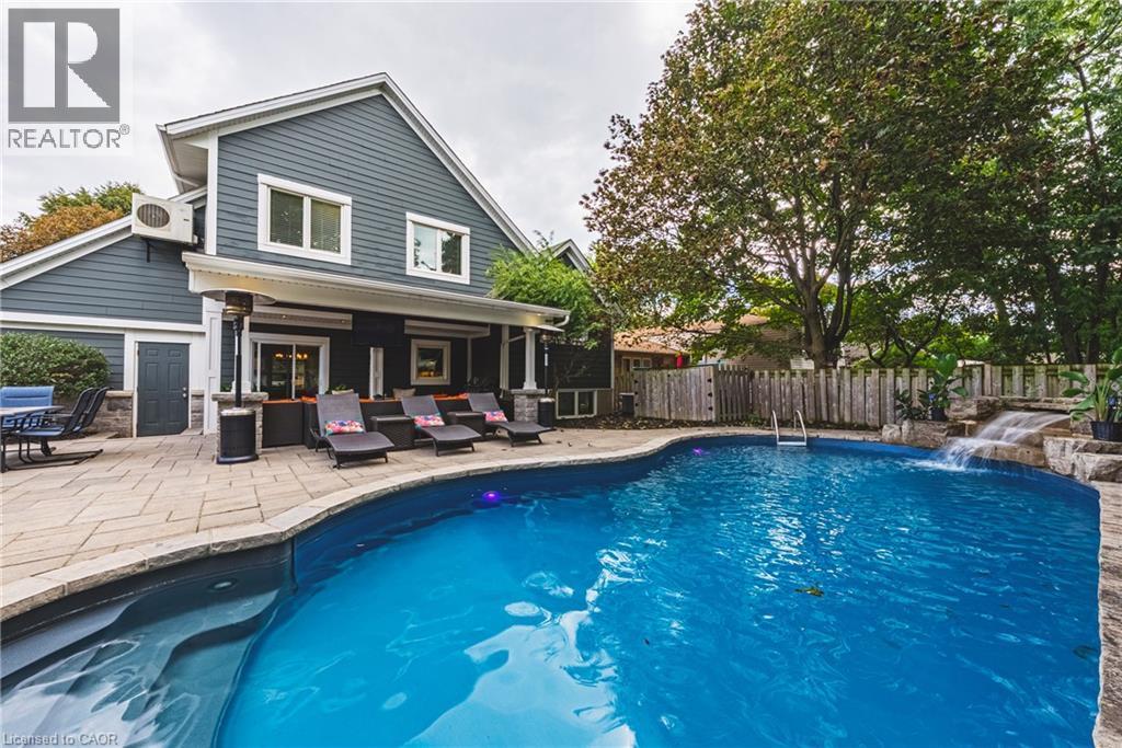 581 Holly Hill Crescent, Burlington, ON