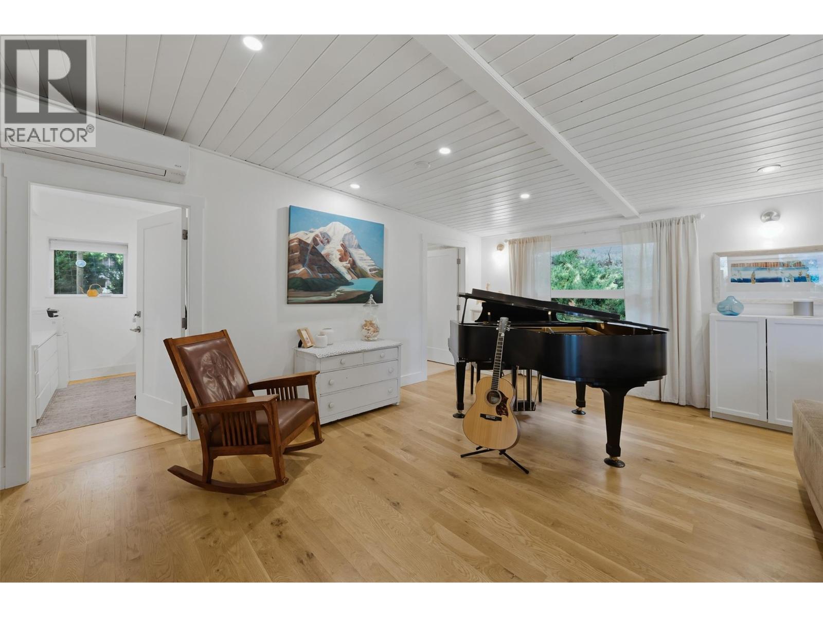 5147 Lakeshore Road, Kelowna, BC