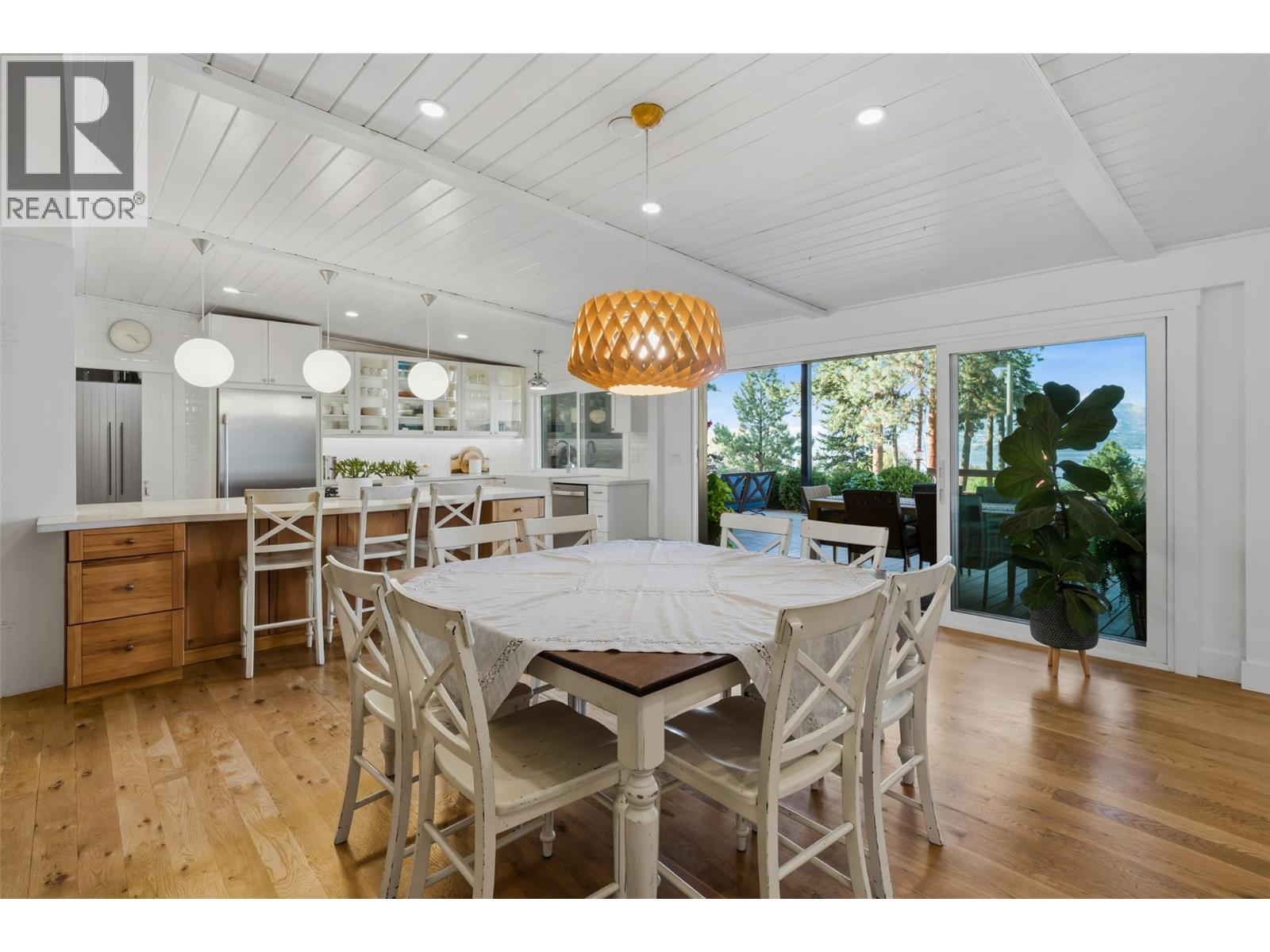 5147 Lakeshore Road, Kelowna, BC