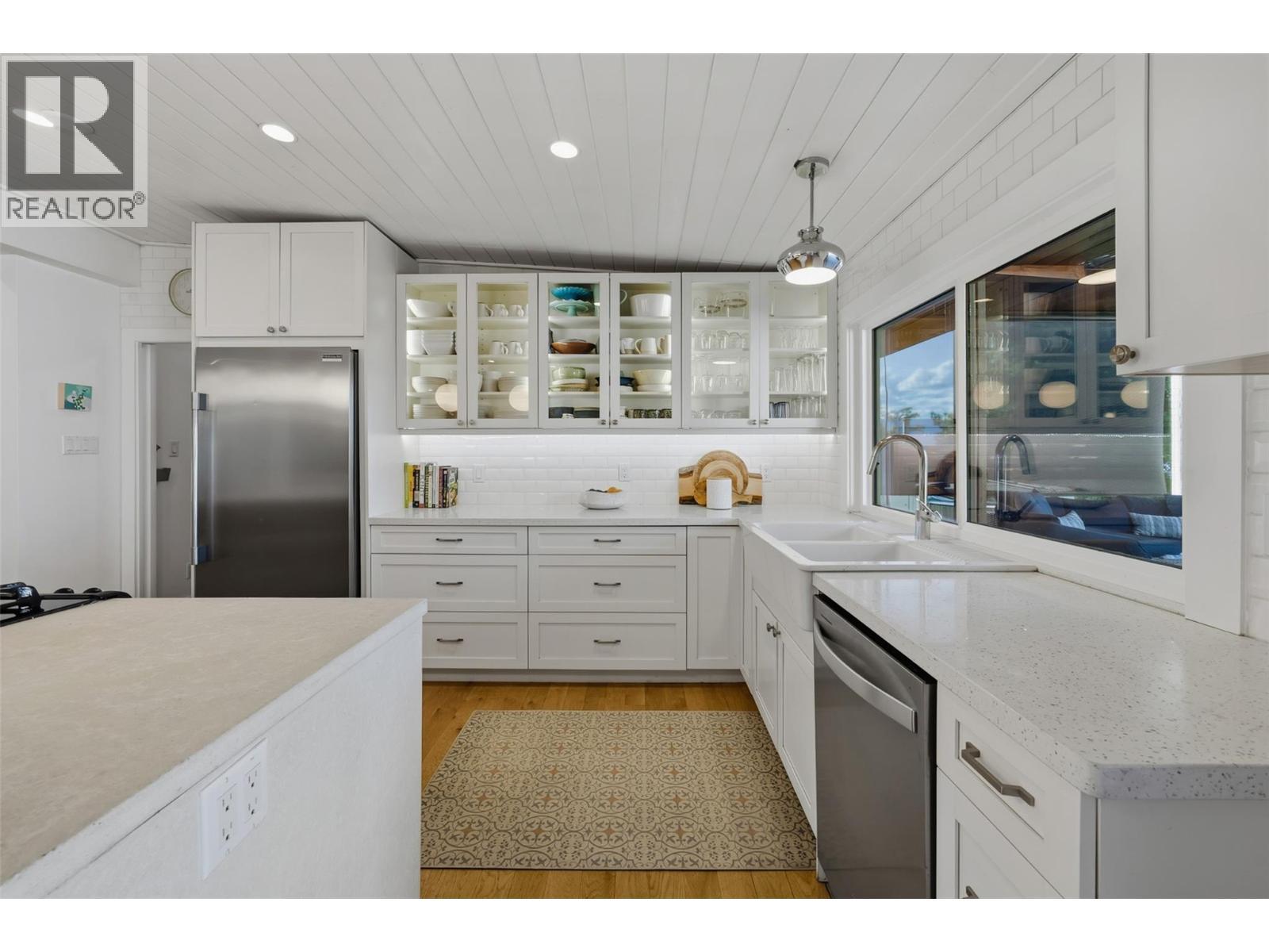 5147 Lakeshore Road, Kelowna, BC