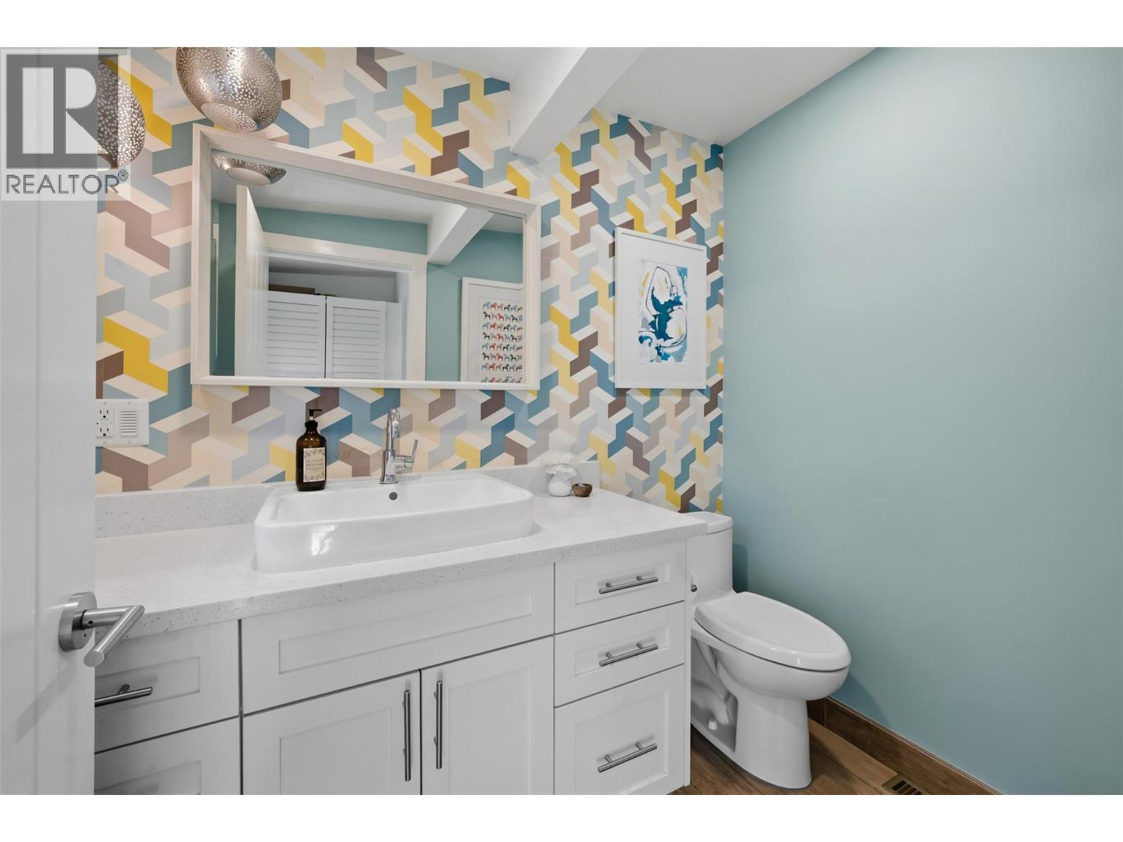 Half Bath off living room - 5147 Lakeshore Road, Kelowna, BC