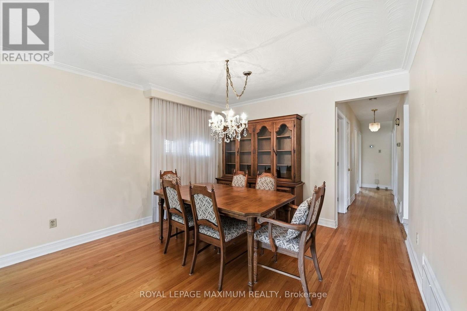 35 Norfield Crescent, Toronto, ON