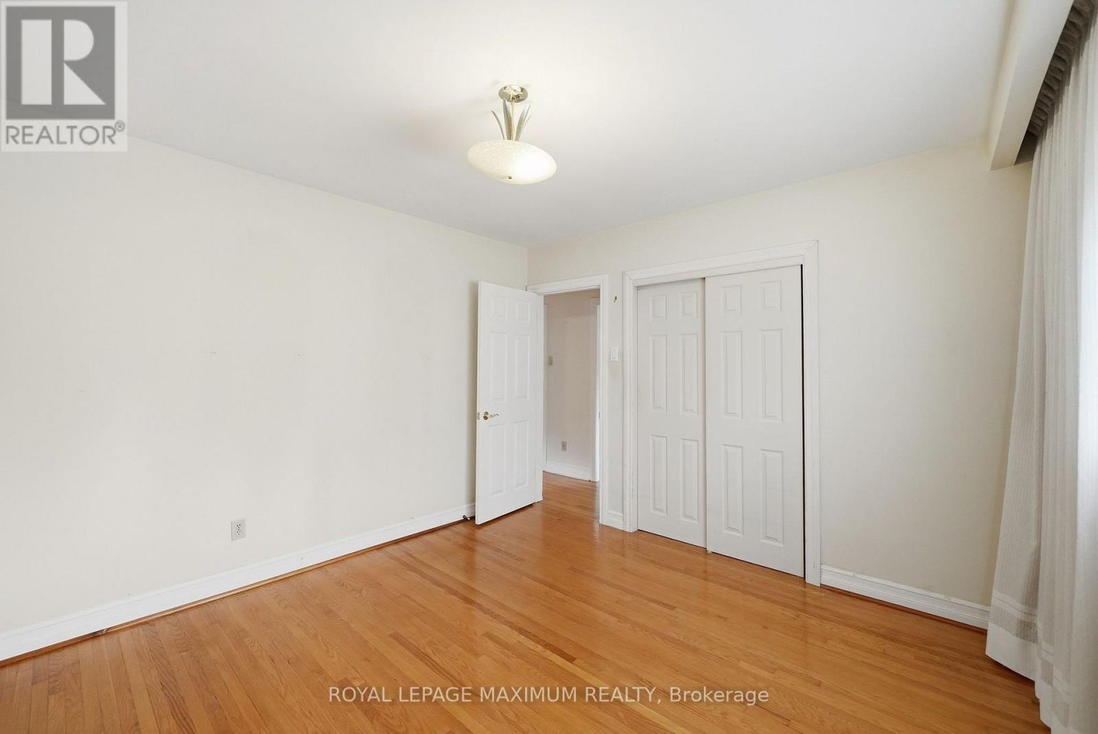 35 Norfield Crescent, Toronto, ON