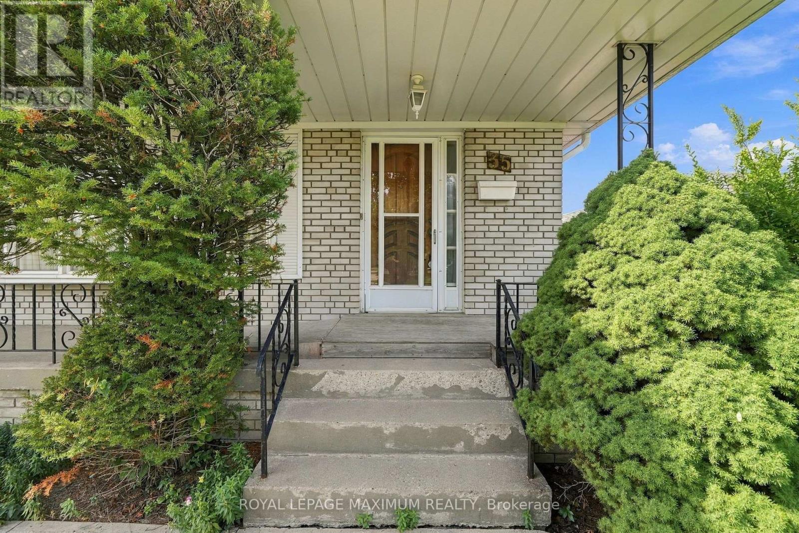 35 Norfield Crescent, Toronto, ON