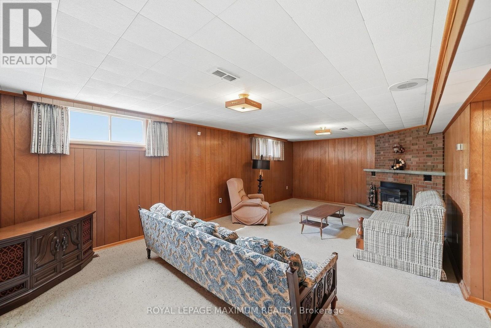35 Norfield Crescent, Toronto, ON