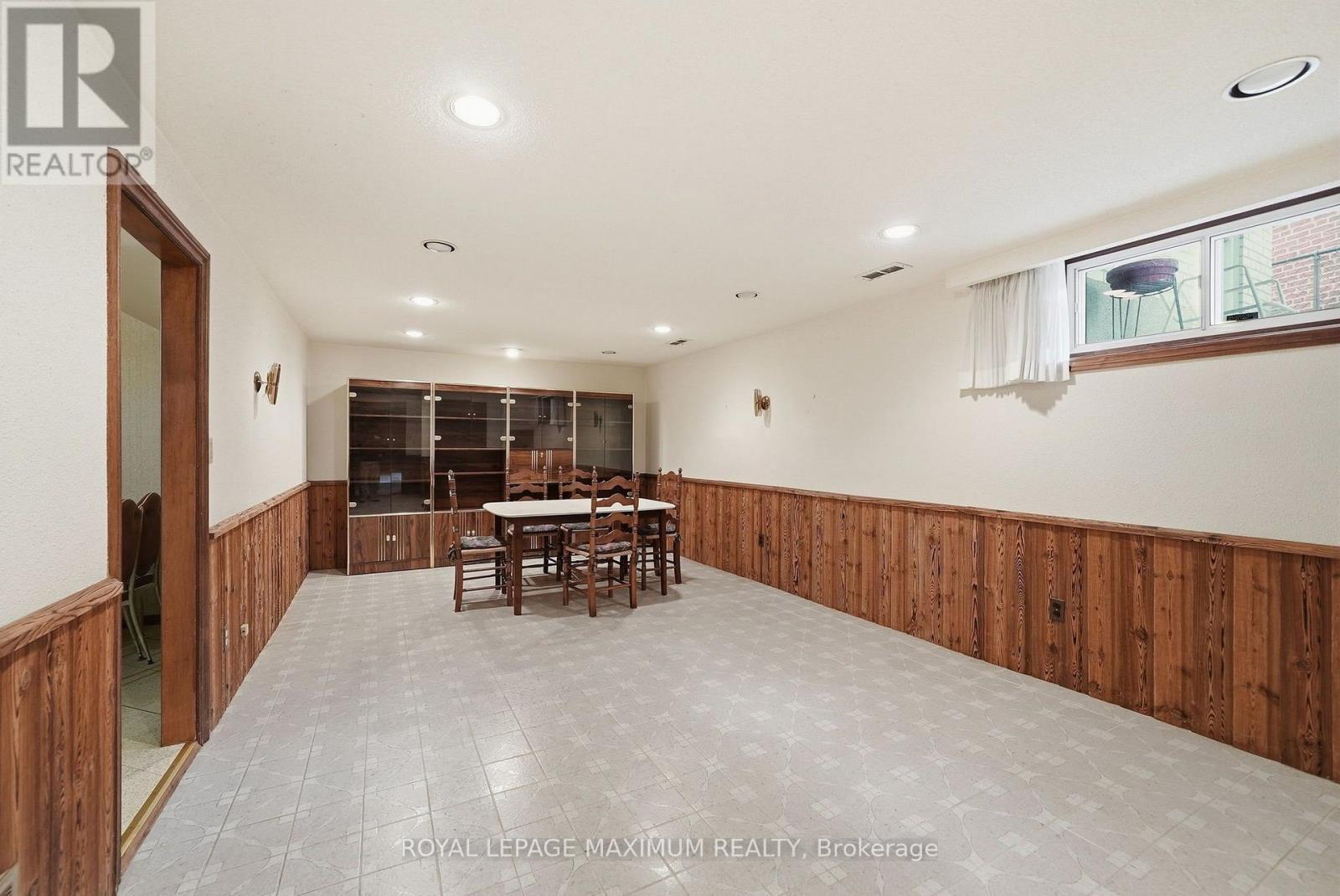 35 Norfield Crescent, Toronto, ON