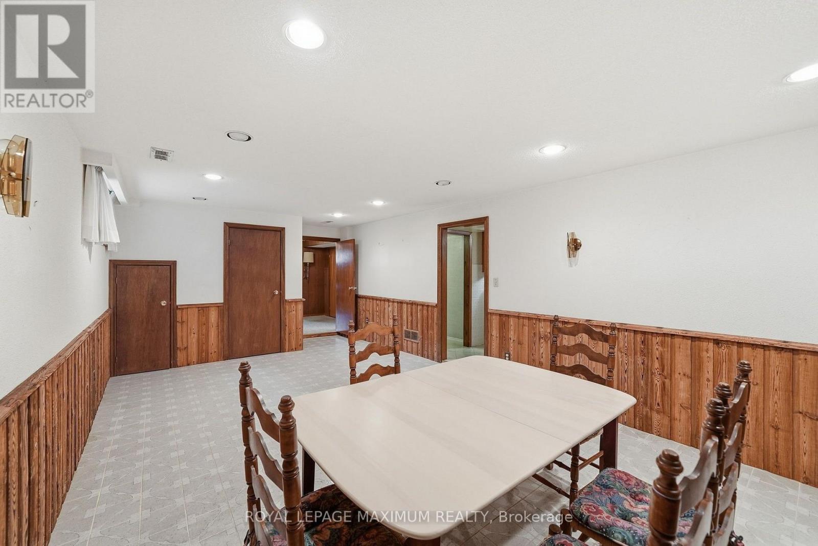 35 Norfield Crescent, Toronto, ON