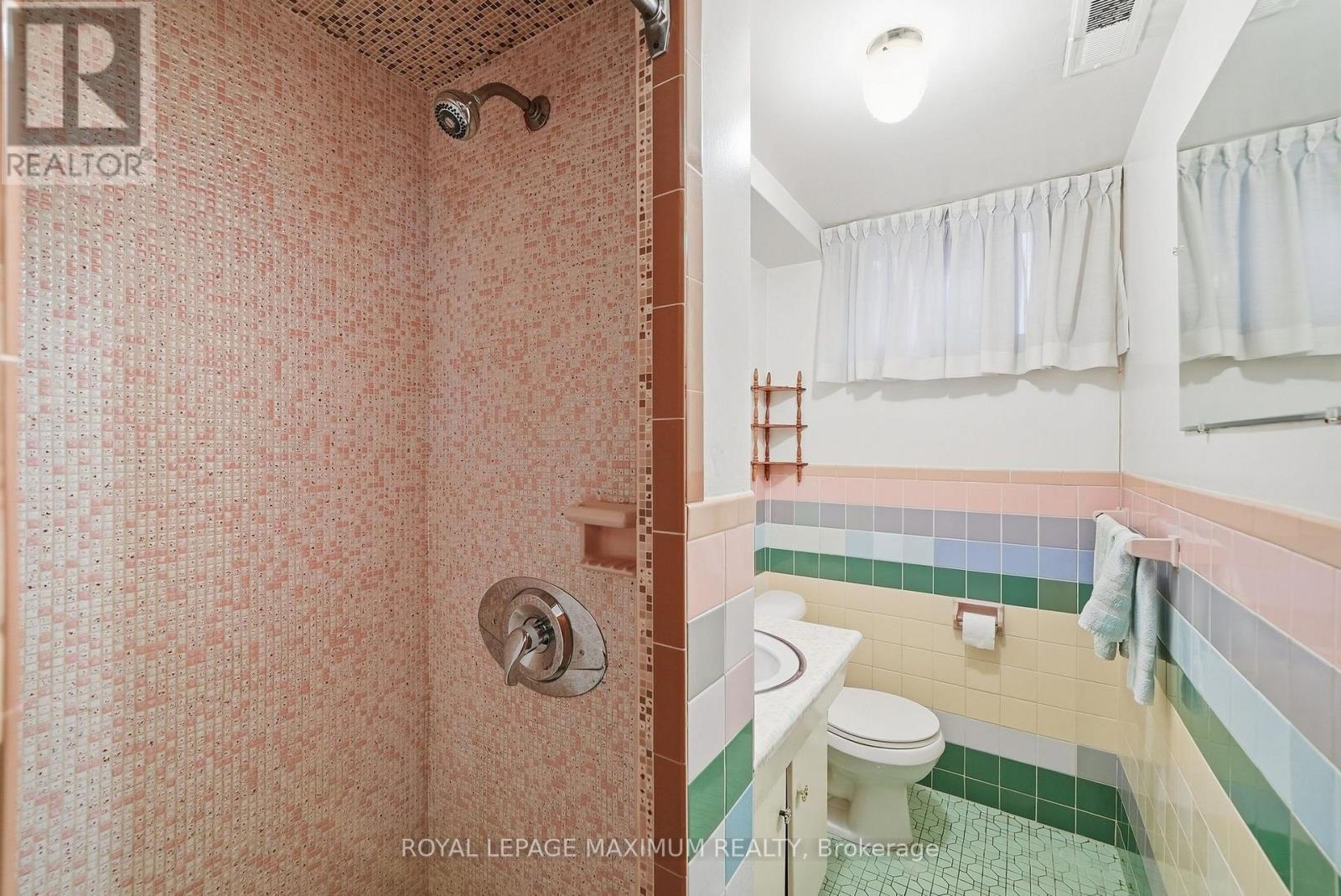 35 Norfield Crescent, Toronto, ON