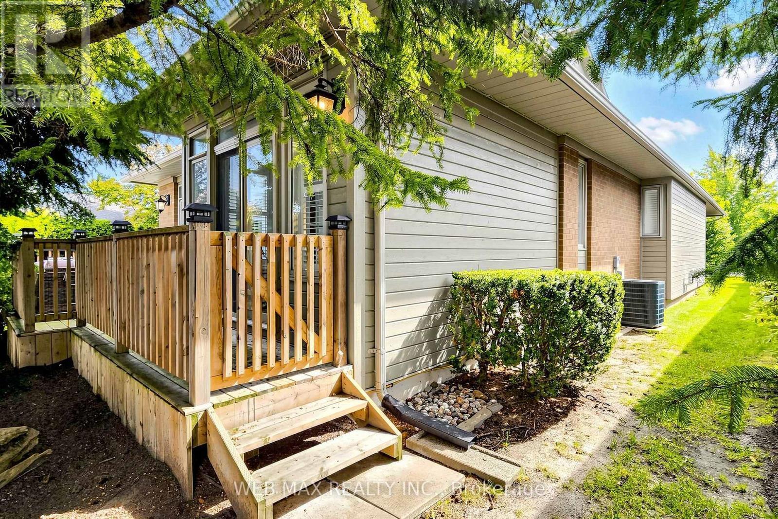 2 Wood Duck Island Way, Markham, ON