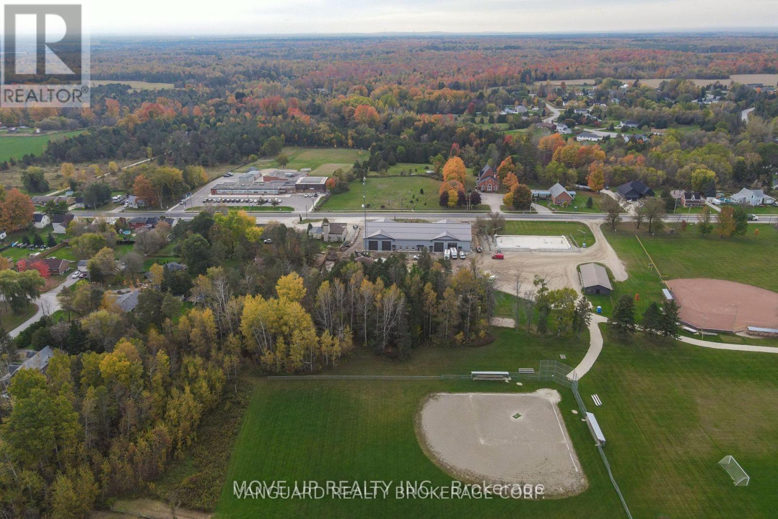 10 Greengage Road, Clearview, ON