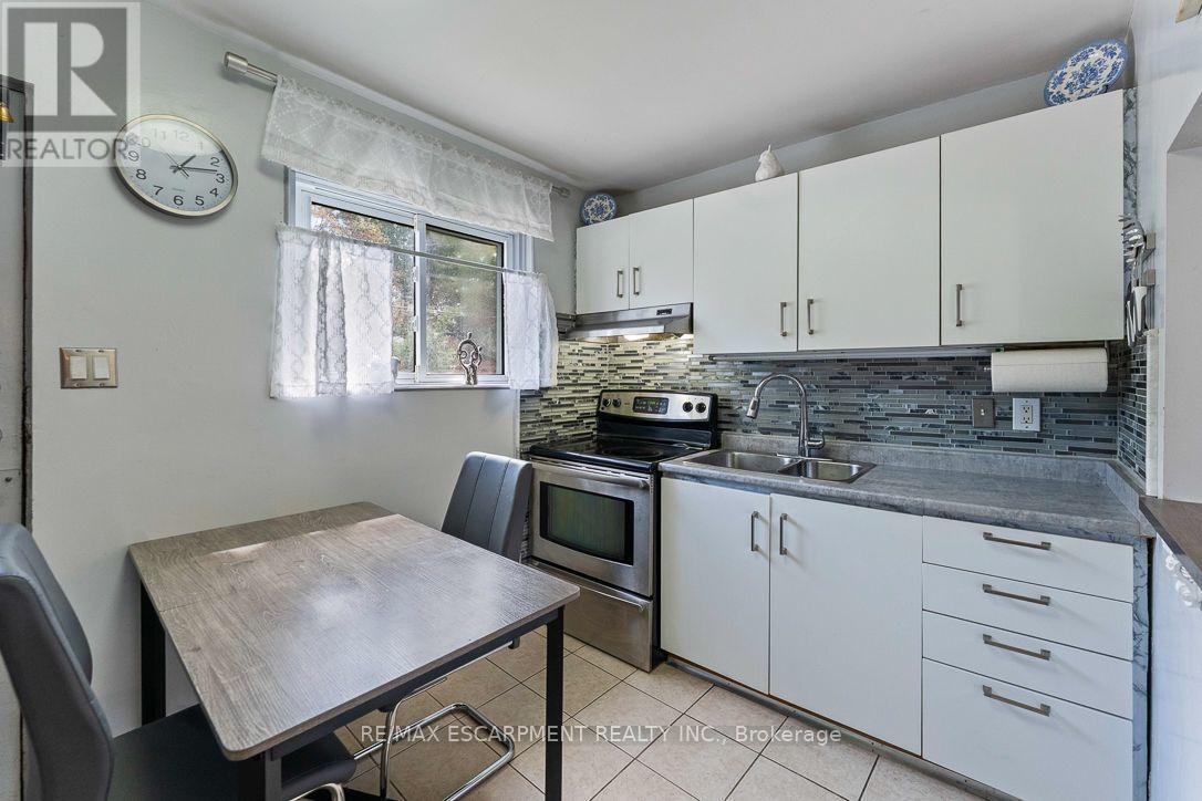 253 Eaglewood Boulevard, Mississauga, ON