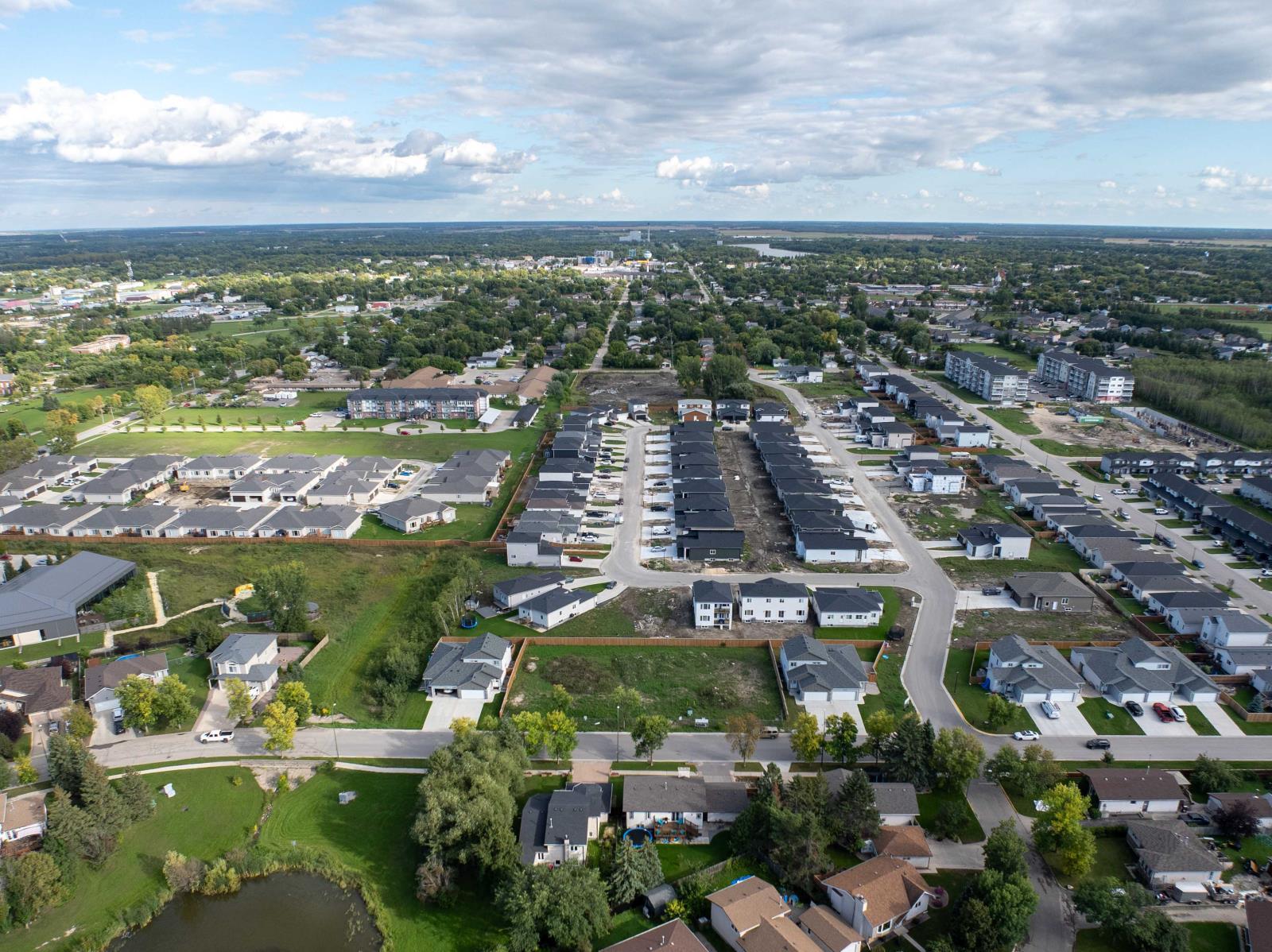 362 - 372 Purvis Blvd, Selkirk, MB