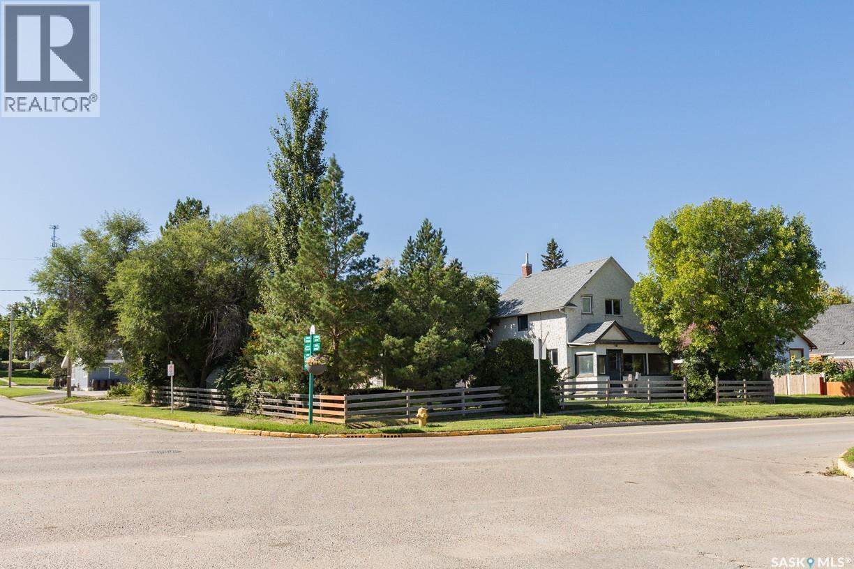 521 Pacific Avenue, Kerrobert, SK