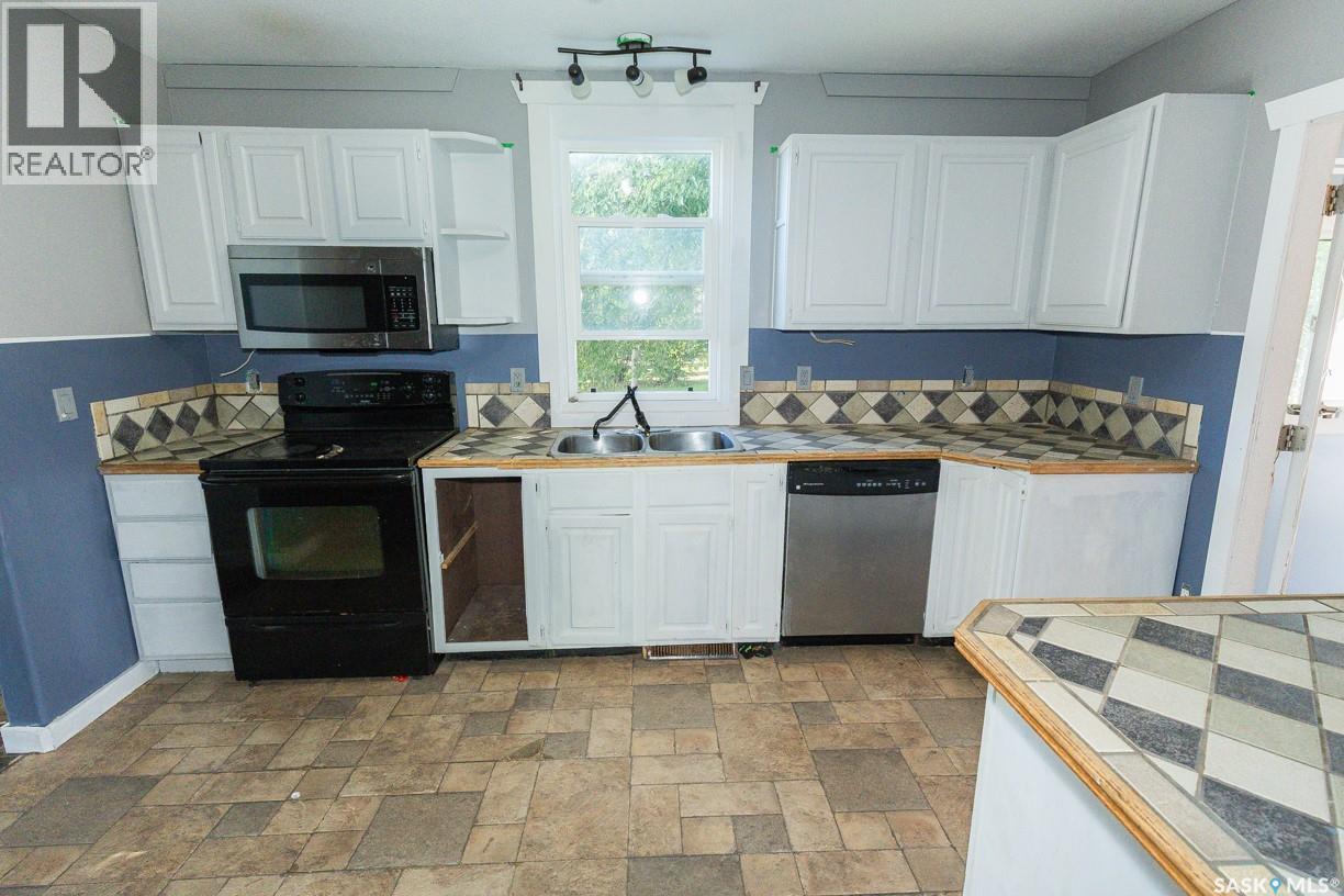 521 Pacific Avenue, Kerrobert, SK