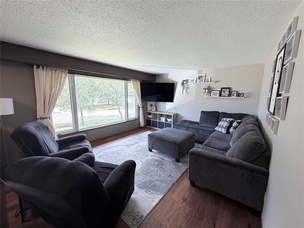 210 Wells Street, Killarney, MB