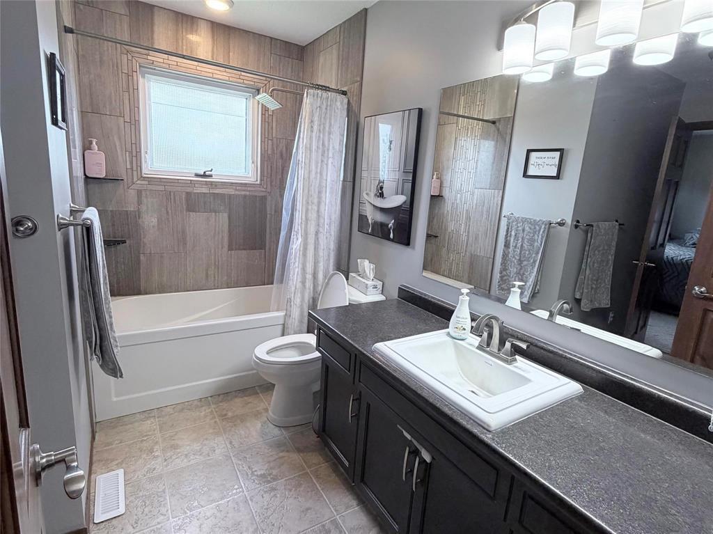 210 Wells Street, Killarney, MB