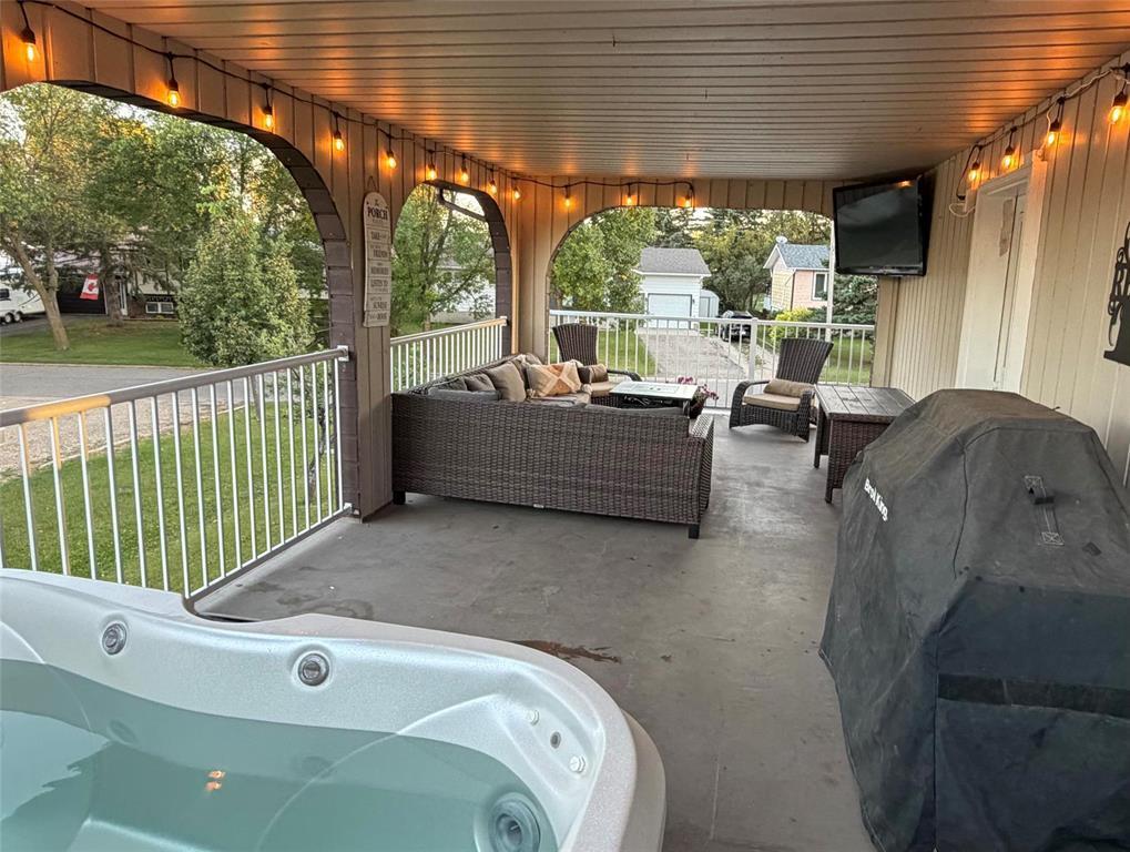 210 Wells Street, Killarney, MB