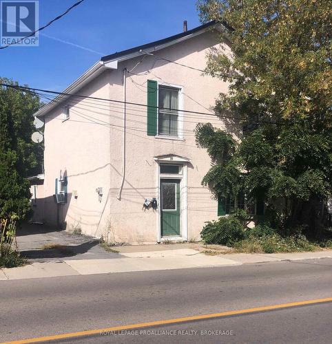 27 STEPHEN STREET  Kingston (East Of Sir John A. Blvd), ON K7K 2C2