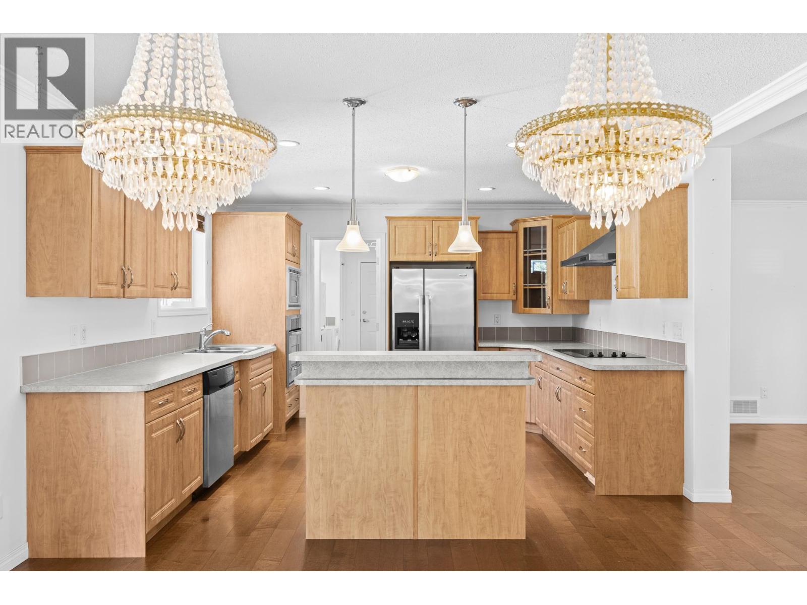 1261 Main Street, Christina Lake, BC